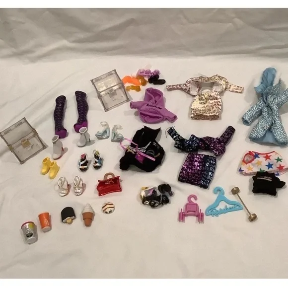 Rainbow High Clothes and Shoes Lot - Picture 2 of 6